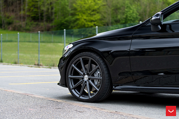 Фото дисков Vossen VFS-10 Глянцевый графит на Mercedes-Benz C-Class (W205)