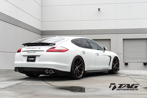 Фото дисков HRE P101 Сатиновая бронза на Porsche Panamera I
