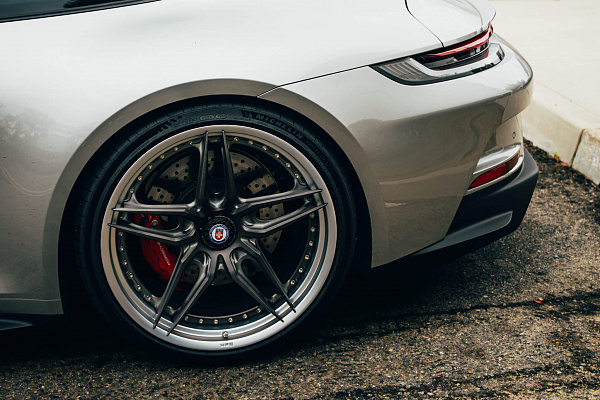 Фото дисков HRE S107SC Сатиновый темный лак на Porsche 911 VIII