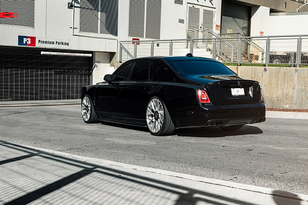 Фото дисков Anrky RF-277 Глянцевый лак на Rolls-Royce Phantom