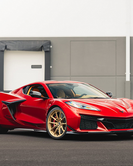 Фото дисков PF11 R / RS Сатиновое золото на Chevrolet Corvette C8