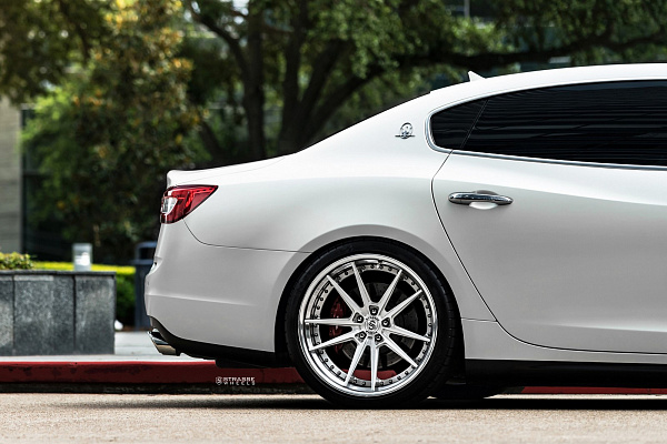 Фото дисков Strasse Wheels SV1 Deep Concave FS Глянцевый лак на Maserati Quattroporte VI