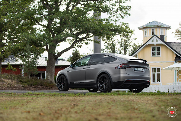 Фото дисков Vossen CG-205T Глянцевый графит на Tesla Model X