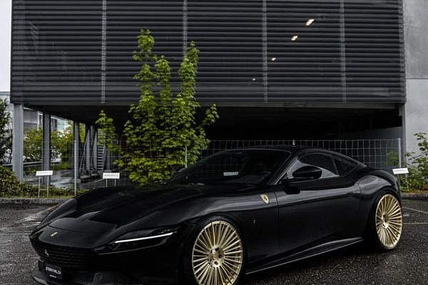 Фото дисков ST Wheels ST3 Глянцевая шампань на Ferrari Roma
