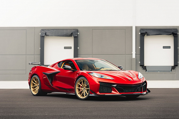 Фото дисков Brixton Forged PF11 R / RS Сатиновое золото на Chevrolet Corvette C8
