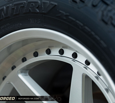 Фото дисков BC Forged LE61 // MLE61 на GMC Sierra III