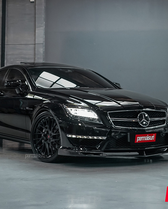 Фото дисков EVO-6T (3-Piece) Черный сатин на Mercedes-Benz CLS (C218)