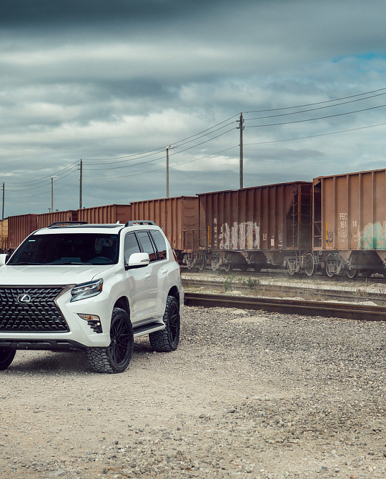 Фото дисков HF6-5 Черный сатин на Lexus GX II