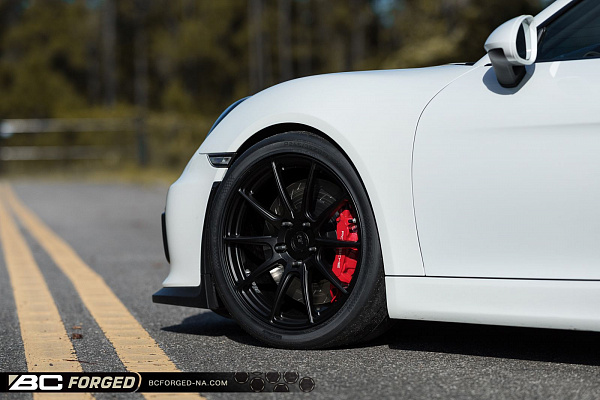 Фото дисков BC Forged RZ10 Черный сатин на Porsche Cayman II