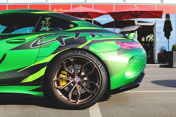 Mercedes-Benz AMG GTR