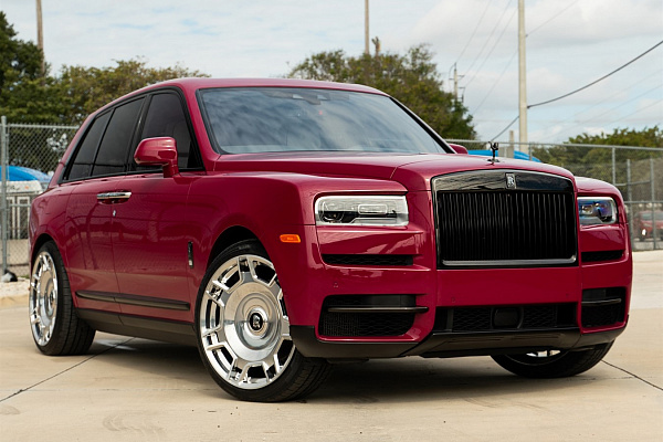 Фото дисков Anrky RF-177 Полированный лак на Rolls-Royce Cullinan