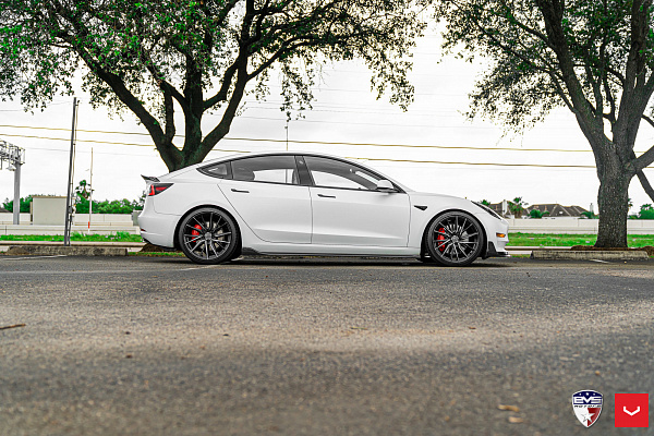 Фото дисков Vossen HF-4T Алмазная проточка на Tesla Model 3
