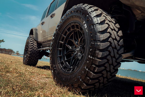 Фото дисков Vossen HFX-1 (6-Lug) Черный сатин на Ford Bronco