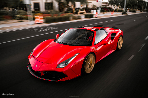 Фото дисков Brixton Forged CM6-R Глянцевая медь на Ferrari 488