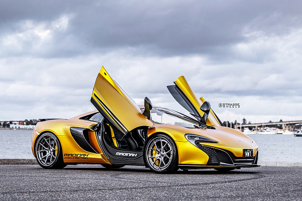 Фото дисков Strasse Wheels SM5R Deep Concave FS Сатиновый тонированный лак на McLaren 650S