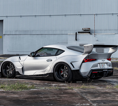 Фото дисков Strasse Wheels S6 Competition на Toyota Supra A90