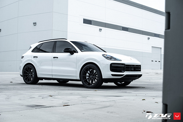 Фото дисков Vossen HF-3 Черный сатин на Porsche Cayenne III