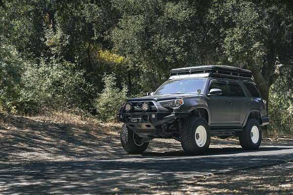 Фото дисков Black Rhino SOLID Белый сатин на Toyota 4Runner V