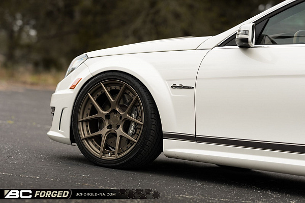 Фото дисков BC Forged HCS02 Сатиновая бронза на Mercedes-Benz C-Class (W204)