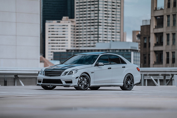 Фото дисков HRE FF11 Черный сатин на Mercedes-Benz E-Class (W212, S212, C207)