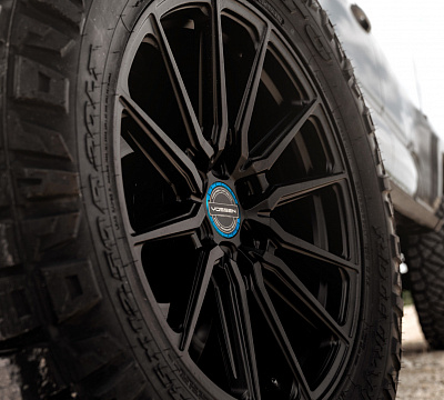 Фото дисков Vossen HF6-1 на Toyota Tacoma III