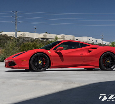 Фото дисков HRE P107 на Ferrari 488