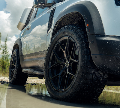 Фото дисков Vossen HF-5 на Land Rover Defender II