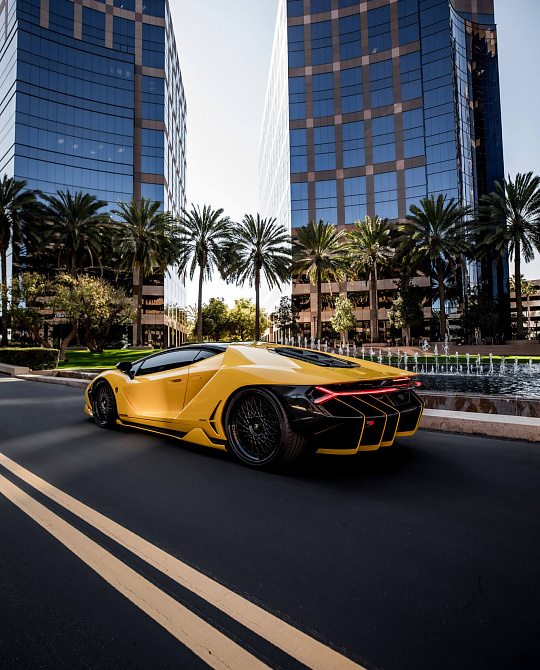 Фото дисков 501 Черный сатин на Lamborghini Centenario