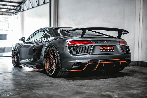 Фото дисков Brixton Forged PF9 Сатиновая бронза на Audi R8 (4S)