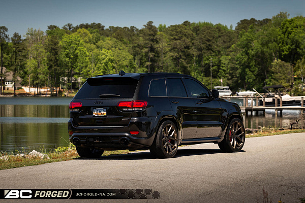 Фото дисков BC Forged RZ21 Глянцевая бронза на Jeep Grand Cherokee IV