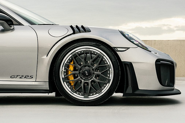 Фото дисков Anrky RS1 Черный глянец на Porsche 911 VII