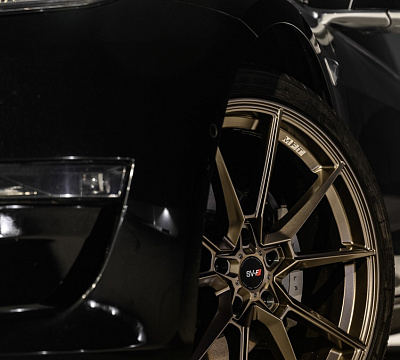 Фото дисков Savini SV-F4 на Tesla Model 3