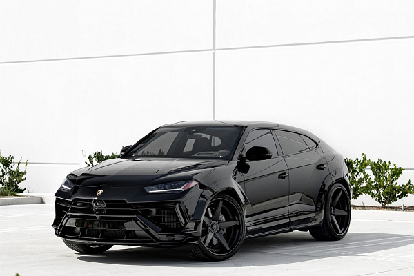 Фото дисков Anrky RS5.3 Черный сатин на Lamborghini Urus