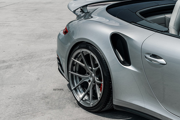 Фото дисков Strasse Wheels SM5R Deep Concave Duoblock Глянцевый тонированный лак на Porsche 911 VII