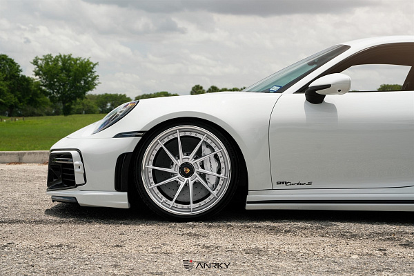 Фото дисков Anrky AN33 Сатиновый лак на Porsche 911 VIII