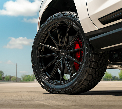 Фото дисков Vossen HF6-1 на Cadillac Escalade V