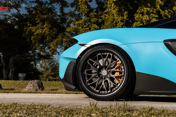 Фото дисков Anrky RS1 Черный сатин на McLaren 600