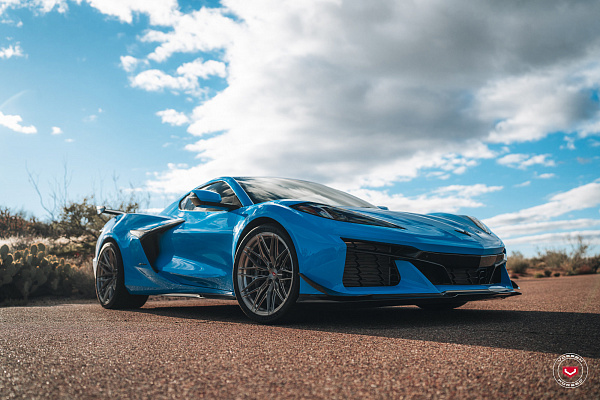 Фото дисков Vossen S21-02 Глянцевый тонированный лак на Chevrolet Corvette C8