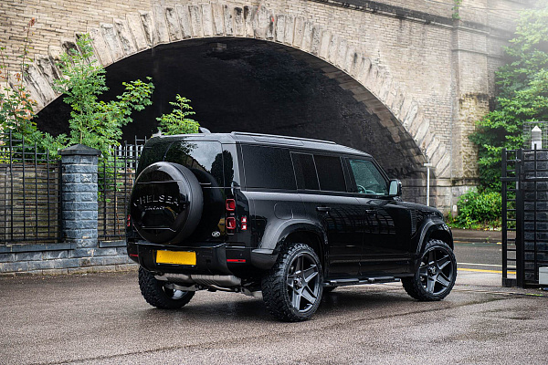 Land Rover Defender II