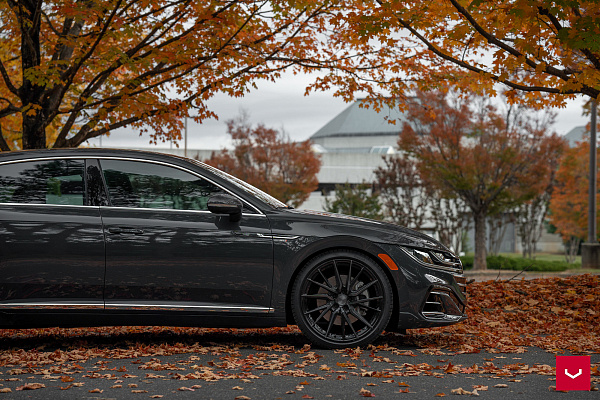 Фото дисков Vossen HF-4T Черный глянец на Volkswagen Arteon