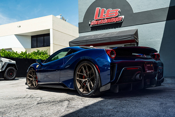Ferrari 488 Pista
