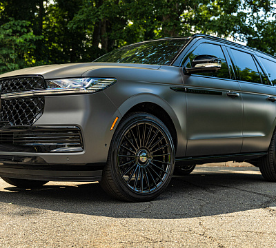 Фото дисков Vossen HF-8 на Lincoln Navigator V