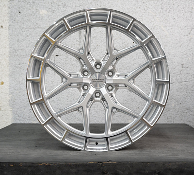 Vossen HFX-1 (6-Lug)