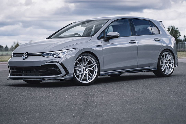 Фото дисков Bola FLR Сатиновый лак на Volkswagen Golf VIII