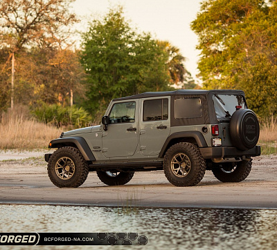 Фото дисков BC Forged RZ05 на Jeep Wrangler III (JK)
