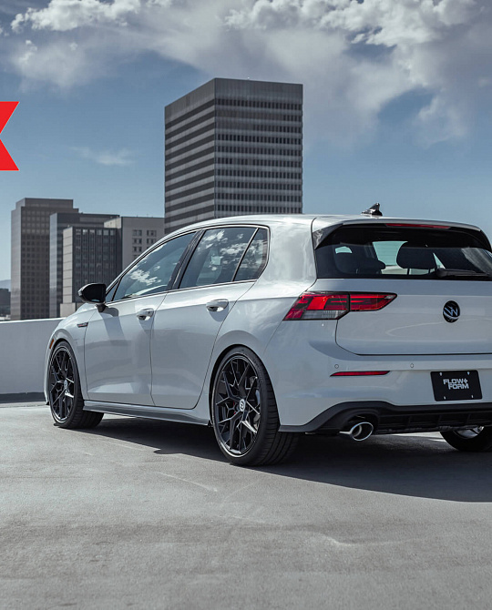 Фото дисков FF10 Черный сатин на Volkswagen Golf VIII