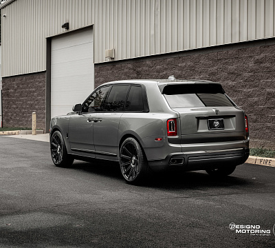 Фото дисков Vossen S17-12 на Rolls-Royce Cullinan