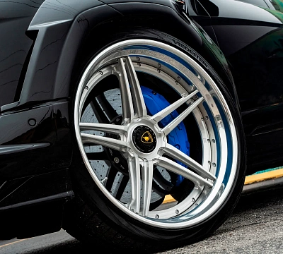 Фото дисков 1886 Wheels XR003 на Lamborghini Urus