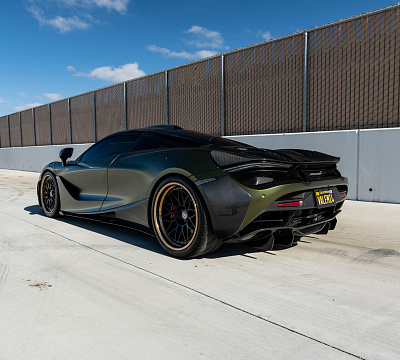 Фото дисков HRE 300 на McLaren 720S