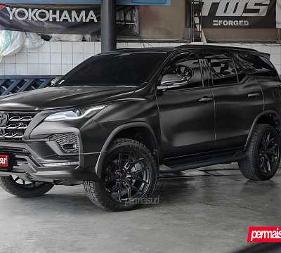 Фото дисков Vossen HF6-4 на Toyota Fortuner II